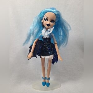 Bratzillaz Bratz House of Witchez Carolina Past Witchy Princess